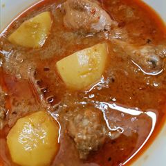A picture of Chicken Aalo shorba.