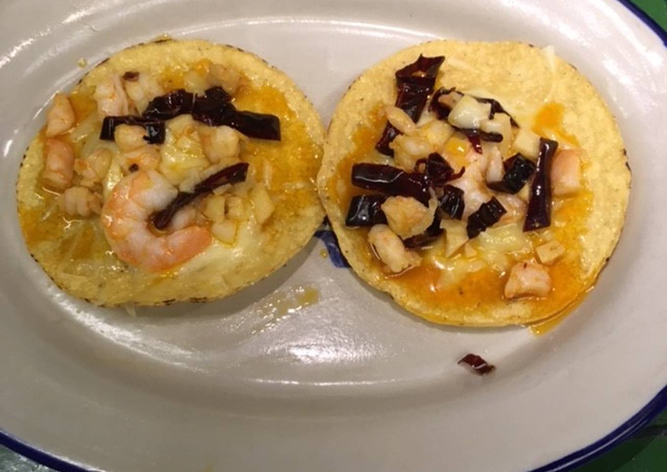 Volcanes de camarones al ajillo