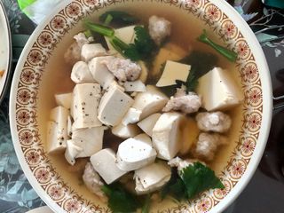 แกงจืดเต้าหู้ขาวหมูสับ