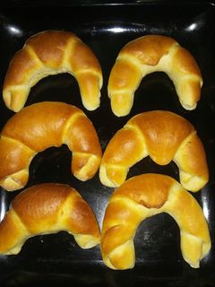 Házi vajas kifli recept fotója