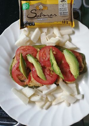 Una foto de Nopal asado con milanesa de pollo