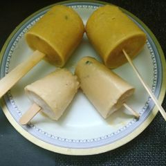 A picture of Mango Malai kulfi.