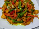 Ayam goreng kunyit khas malaysia