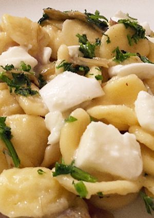 Foto di Orecchiette Carciofi e Mozzarella di Bufala