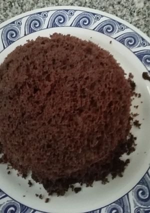 Una foto de Plum cake en el microondas