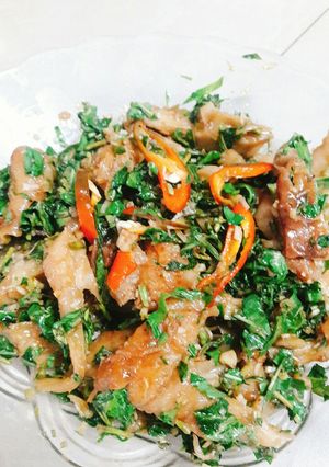 Hình của món Thịt gà xào rau răm (món chay).