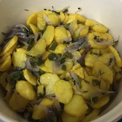 Aromatic French Potatoes A picture of Aromatic French Potatoes.