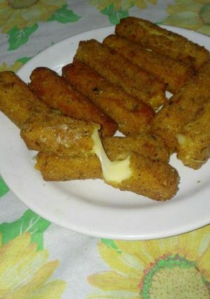 Una foto de Bastones de Queso 😋🧀