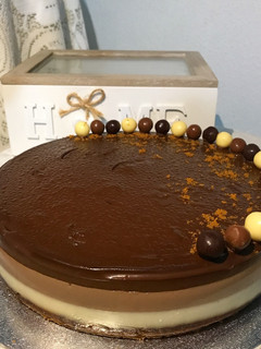 Una foto de Tarta 3 chocolates🍫