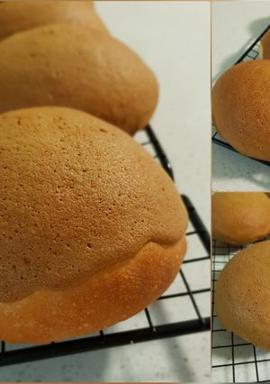 A picture of Roti Boy or Mexican bun (Uniquely Malaysian).