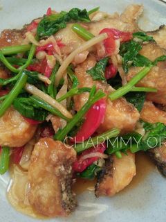 รูปของ ปลาช่อนผัดขึ้นฉ่าย #ไม่เผ็ดสำหรับเด็ก