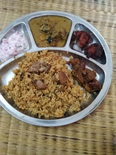 மட்டன் பிரியாணி (Mutton biryani recipe in tamil) செய்முறை முக்கிய புகைப்படம்