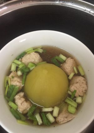 Hình của món Bí chanh nhồi thịt chưng cách thuỷ.