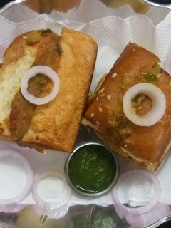 मसाला पाव(Masala pav recipe in Hindi) रेसिपी मुख्य फोटो