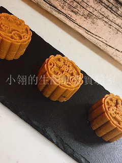 生酮版黃豆芝麻月餅 的食譜成品照片