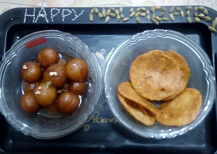 Gulab Jamun and Rice Crackers Gulab Jamun and Rice Crackers