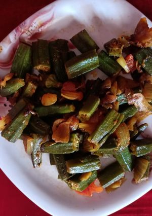 ঢেঁড়স আলু ভাজা(dheras  aloo bhaja recipe in Bengali) রেসিপির প্রধান ছবি