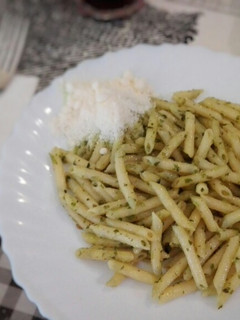 Una foto de Macarrones con ajo y perejil