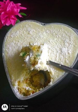 A picture of Pineapple Dream Cake.