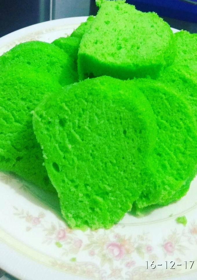 Foto resep Bolu kukus pandan (simple) asli lembut bgt dan tidak seret