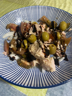 Una foto de Ensalada de atún