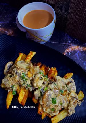 A picture of Cheesy Mushroom French Fries.