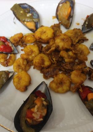 Una foto de Gambas peladas rebozadas cocinadas en freidora de aire