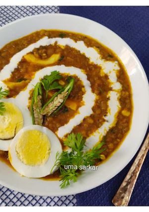 A picture of Moth dal egg tadka.