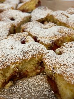 Gyümölcsös piskóta (szamócás) recept fotója