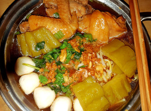 รูปของ ก๋วยเตี๋ยวไก่ตุ๋นมะระ แบบง่ายๆแต่อร่อย