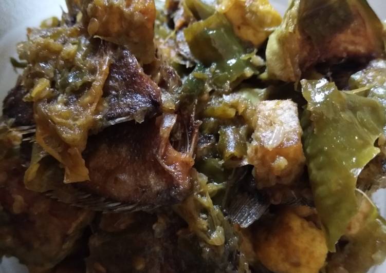 Bagaimana Menyiapkan IKAN SAPEK CABE IJO by. Bunda Barra yang Bikin Ngiler