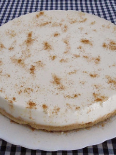 Una foto de Tarta de leche merengada