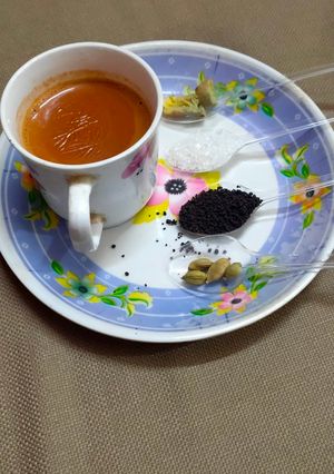 अदरक वाली चाय (Adrak wali Chai recipe In Hindi) रेसिपी मुख्य फोटो