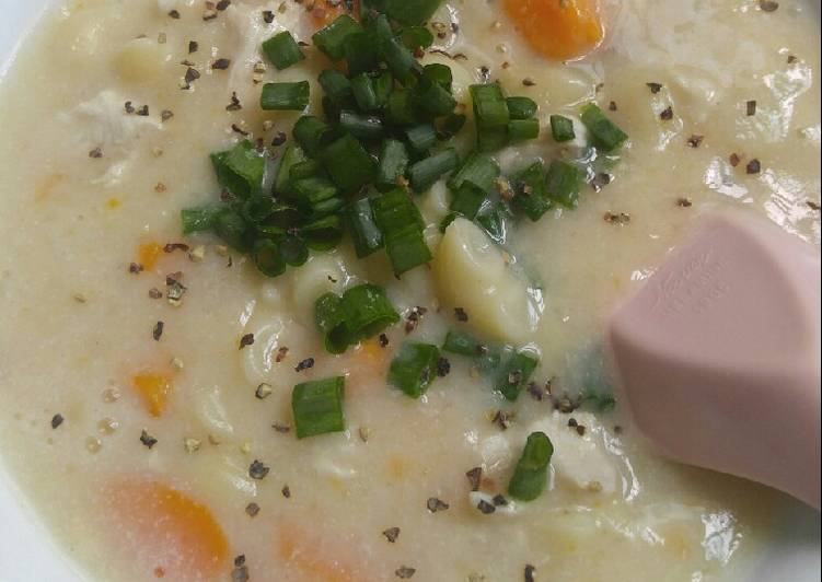 Creamy macaroni soup with sweet potato