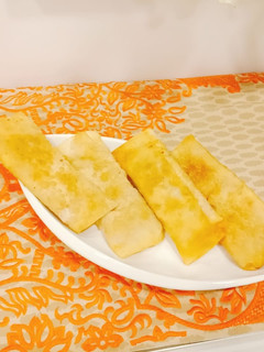 A picture of Spicy tikka cheese wraps.
