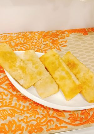 A picture of Spicy tikka cheese wraps.