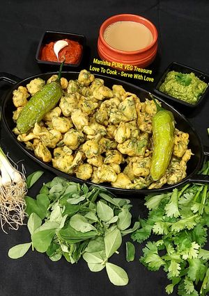 A picture of Green Garlic Methi Pakore.