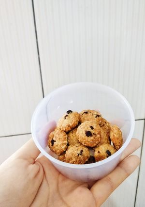 Foto resep Oatmeal cookies renyah 3 bahan(simpel,healthy and diet friendly)