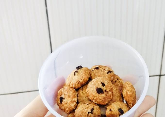 Cara Membuat Oatmeal cookies renyah 3 bahan(simpel,healthy and diet friendly) yang Lezat Sekali