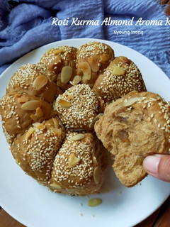 Foto resep Roti Kurma Almond Aroma Kopi