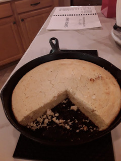 A picture of Ernies Cornbread.
