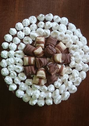 Kinder Bueno torta recept fotója