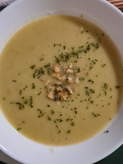 Una foto de Sopa crema de puerro y papas