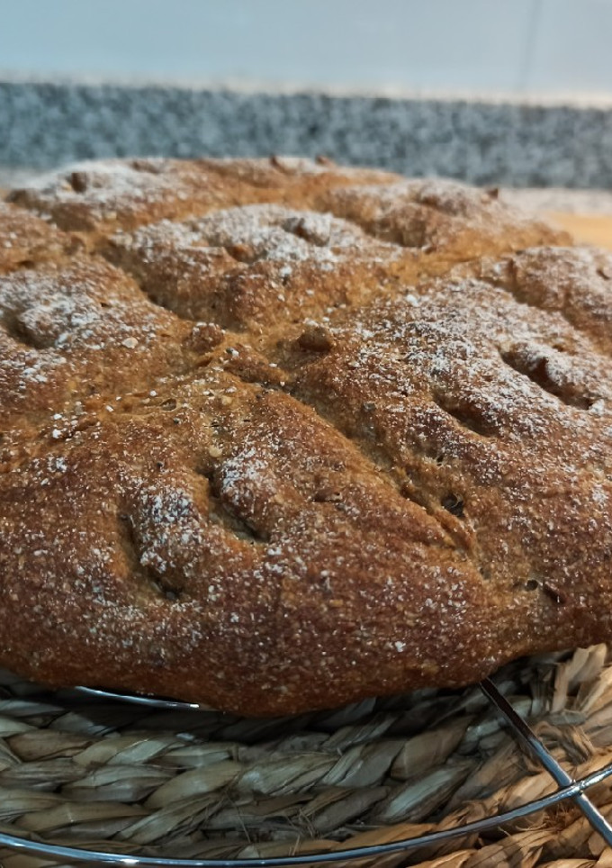 Una foto de Torta de pan con harina de espelta y semillas 🍞🥖(Panificadora)