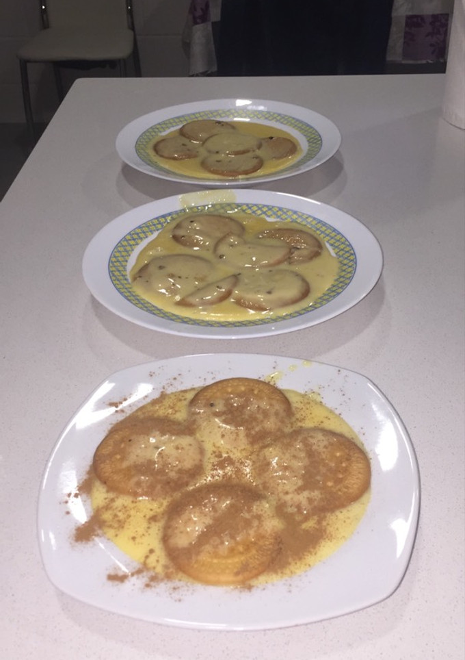 Una foto de Flan con galletas María