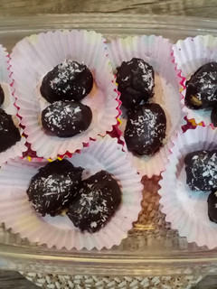 A picture of Chocolate stuffed khajoor.