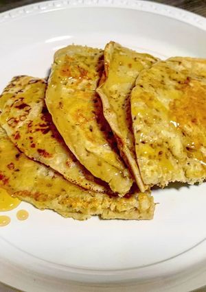 Una foto de Crêpes de plátano, avena y miel 🥞