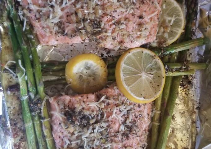 Baked lemon parmesan salmon Asparagus in foil recipe main photo