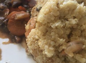 Una foto de Risotto de quinoa con camarones (Quinotto)