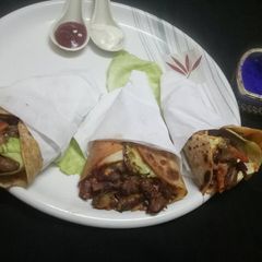 A picture of Rajma cheese wraps.
